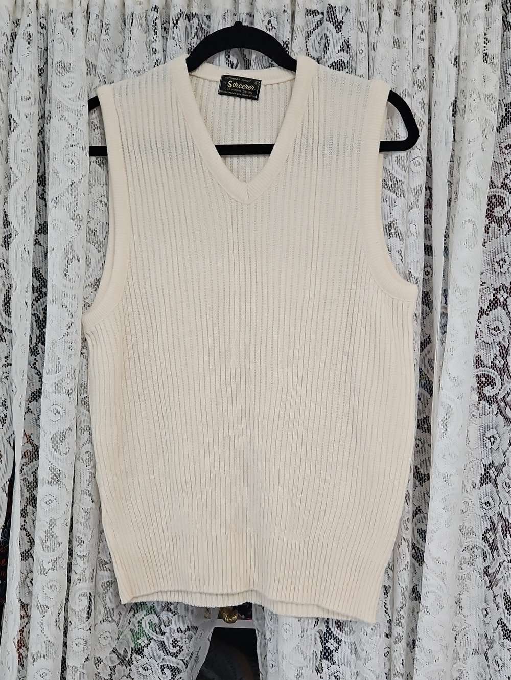 Knitwear Magic By Sorcerer 100% Virgin Orlon Sweatervest Size Large Cream Color